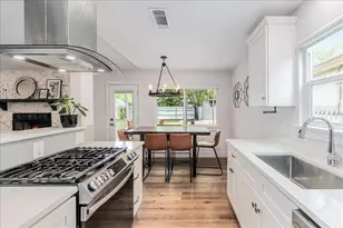 2108 Deadwood Dr, Austin, TX 78744 - Photo 15