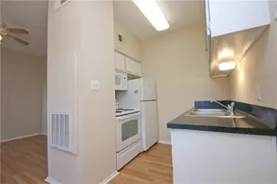2818 Nueces St, Austin, TX 78705 - Photo 3