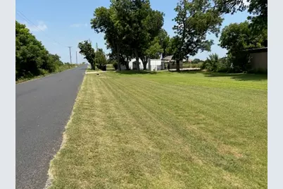 880 County Road 311, Jarrell, TX 76537 - Photo 1