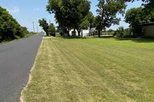 880 County Rd 311, Jarrell, TX 76537 - Photo 1