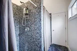 616 W 35th St, Austin, TX 78705 - Photo 27