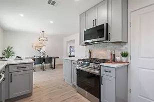 5327 Wellington Dr, Austin, TX 78723 - Photo 7