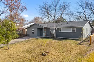 5327 Wellington Dr, Austin, TX 78723 - Photo 3