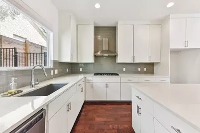 133 Crest View Drive, Lakeway, TX 78734 - Photo 9