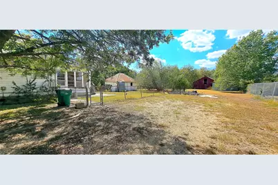 507 Sloan Street, Taylor, TX 76574 - Photo 1
