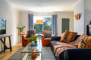 5326 Balcones Dr, Austin, TX 78731 - Photo 17