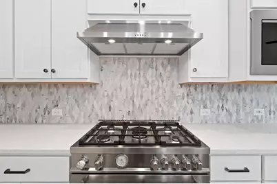 1612 Kit Circle, Austin, TX 78758 - Photo 9