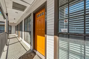 912 W 22nd St, Austin, TX 78705 - Photo 27