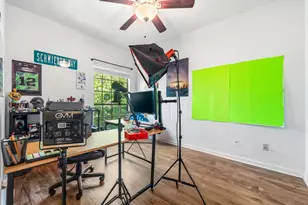 912 W 22nd St, Austin, TX 78705 - Photo 13