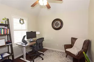 204 Battleship Dr, Georgetown, TX 78628 - Photo 5