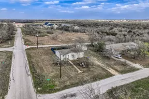 301 E Townes St, Manor, TX 78653 - Photo 3