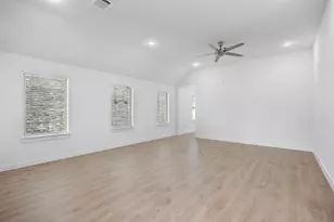 8007 Shining Flor Ln, Lago Vista, TX 78645 - Photo 7