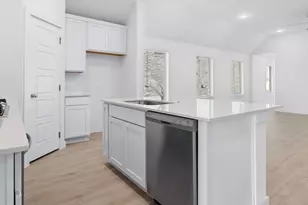 8007 Shining Flor Ln, Lago Vista, TX 78645 - Photo 11