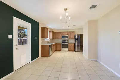 526 W Metcalfe Street, Hutto, TX 78634 - Photo 7