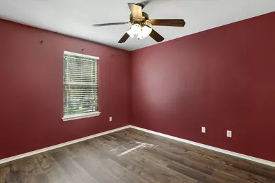 526 W Metcalfe Street, Hutto, TX 78634 - Photo 17