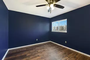 526 W Metcalfe St, Hutto, TX 78634 - Photo 15