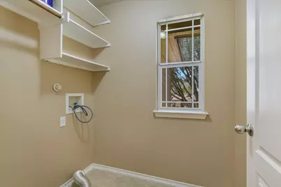 526 W Metcalfe Street, Hutto, TX 78634 - Photo 9