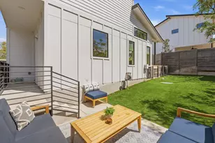 1168 Ridgeway Dr, Austin, TX 78702 - Photo 25