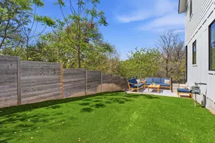 1168 Ridgeway Dr, Austin, TX 78702 - Photo 19