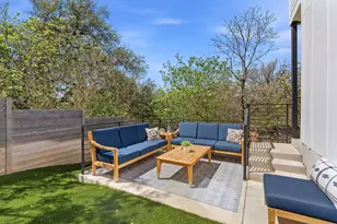 1168 Ridgeway Dr, Austin, TX 78702 - Photo 23