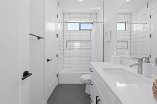 1168 Ridgeway Dr, Austin, TX 78702 - Photo 17