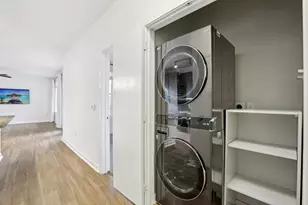 1900 Barton Springs Rd, Austin, TX 78704 - Photo 15