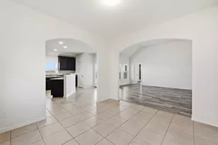 1216 Violet Ln, Kyle, TX 78640 - Photo 11