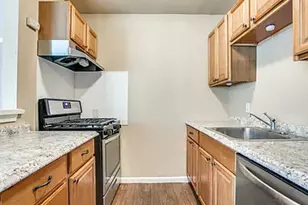 216 Lucas St St, San Antonio, TX 78209 - Photo 5