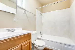 216 Lucas St St, San Antonio, TX 78209 - Photo 9