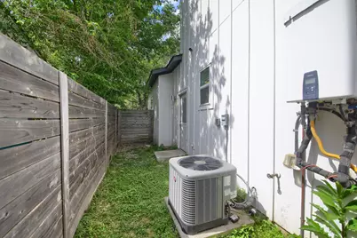 6325 Ponca Street #B, Austin, TX 78741 - Photo 25