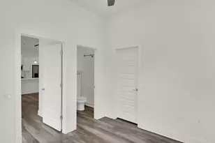 6325 Ponca St, Austin, TX 78741 - Photo 13