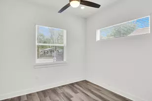 6325 Ponca St, Austin, TX 78741 - Photo 15