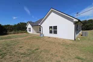 536 E Third St, Hico, TX 76457 - Photo 23