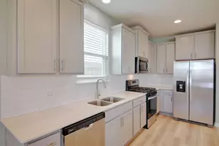 10906 Sentinel Dr, Austin, TX 78747 - Photo 7