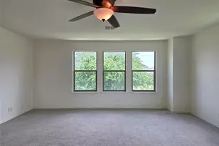 160 Mistletoe Ln, Kyle, TX 78640 - Photo 13
