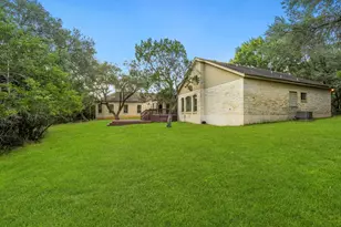 810 Bluff Ridge Ct, New Braunfels, TX 78132 - Photo 27