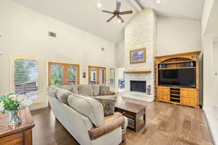 810 Bluff Ridge Ct, New Braunfels, TX 78132 - Photo 9