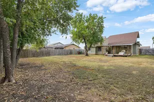 505 E Logan St, Round Rock, TX 78664 - Photo 3