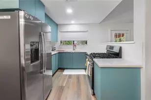 505 E Logan St, Round Rock, TX 78664 - Photo 9