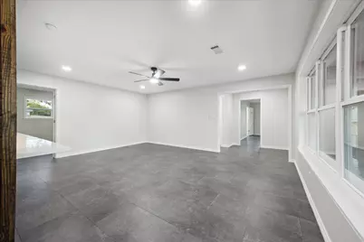 1305 W 1st Street, Lampasas, TX 76550 - Photo 13