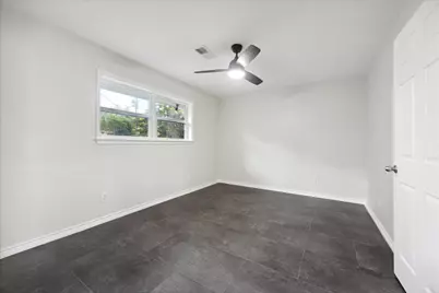1305 W 1st Street, Lampasas, TX 76550 - Photo 27