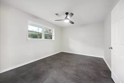 1305 W 1st Street, Lampasas, TX 76550 - Photo 27