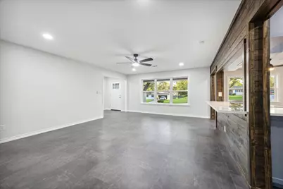 1305 W 1st Street, Lampasas, TX 76550 - Photo 7