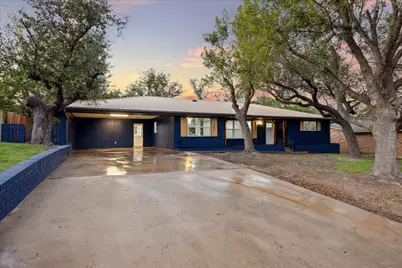 1305 W 1st Street, Lampasas, TX 76550 - Photo 3