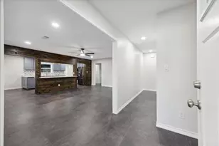 1305 W 1st St, Lampasas, TX 76550 - Photo 5