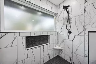 1305 W 1st St, Lampasas, TX 76550 - Photo 17