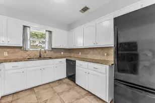 9730 Timberview Dr, Woodway, TX 76712 - Photo 15