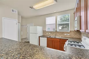 334 Newberry Tr, San Marcos, TX 78666 - Photo 13