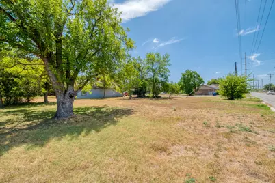 1001 Fifth Street, Lockhart, TX 78644 - Photo 3