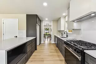 7523 Glenhill Rd, Austin, TX 78752 - Photo 11